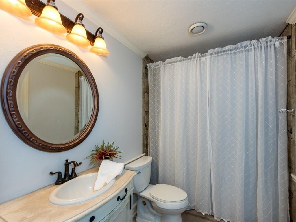 5246 ASHLEY PARKWAY, SARASOTA, Florida 34241, 3 Bedrooms Bedrooms, 9 Rooms Rooms,3 BathroomsBathrooms,Residential,For sale,ASHLEY,A4208154