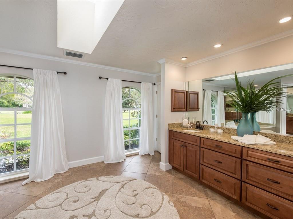 5246 ASHLEY PARKWAY, SARASOTA, Florida 34241, 3 Bedrooms Bedrooms, 9 Rooms Rooms,3 BathroomsBathrooms,Residential,For sale,ASHLEY,A4208154