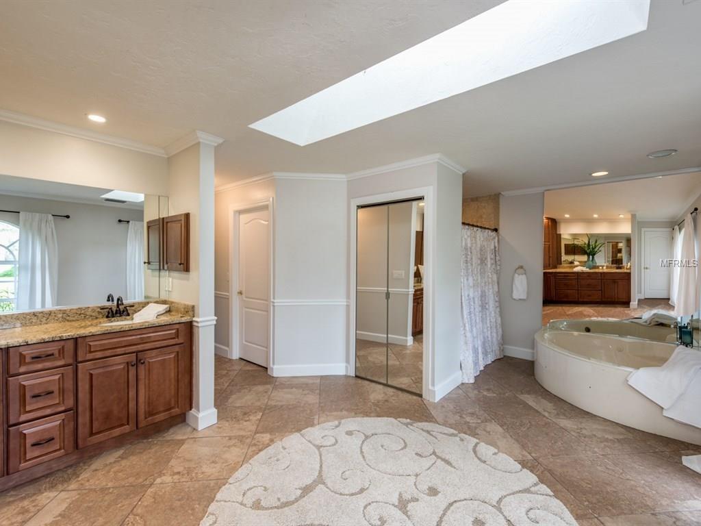 5246 ASHLEY PARKWAY, SARASOTA, Florida 34241, 3 Bedrooms Bedrooms, 9 Rooms Rooms,3 BathroomsBathrooms,Residential,For sale,ASHLEY,A4208154