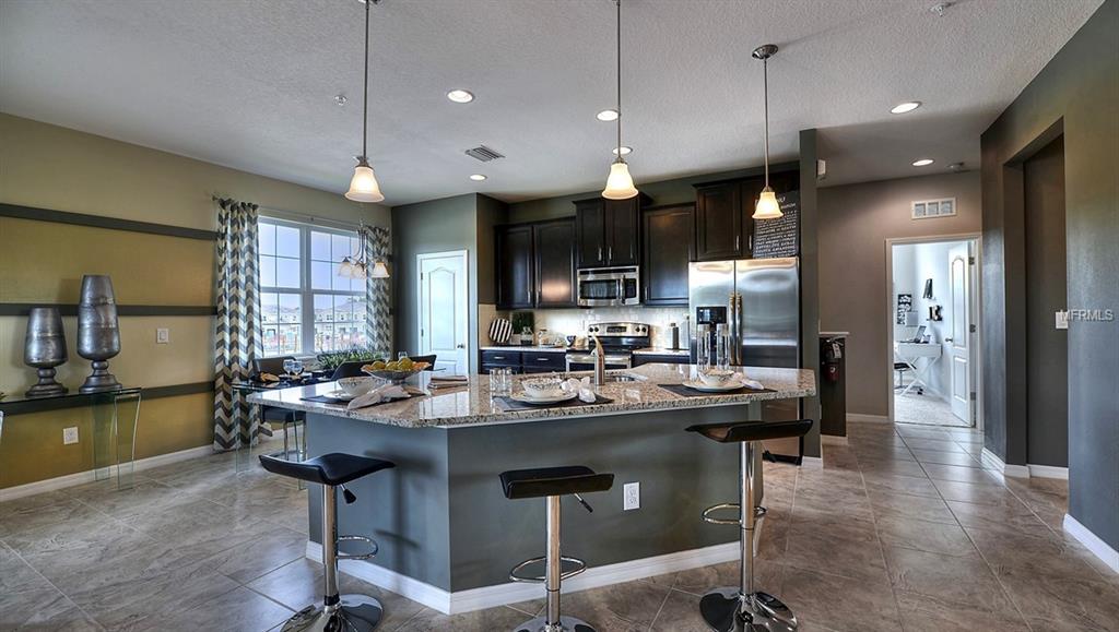 8372 ENCLAVE WAY, SARASOTA, Florida 34243, 3 Bedrooms Bedrooms, 7 Rooms Rooms,2 BathroomsBathrooms,Residential,For sale,ENCLAVE,T2926010