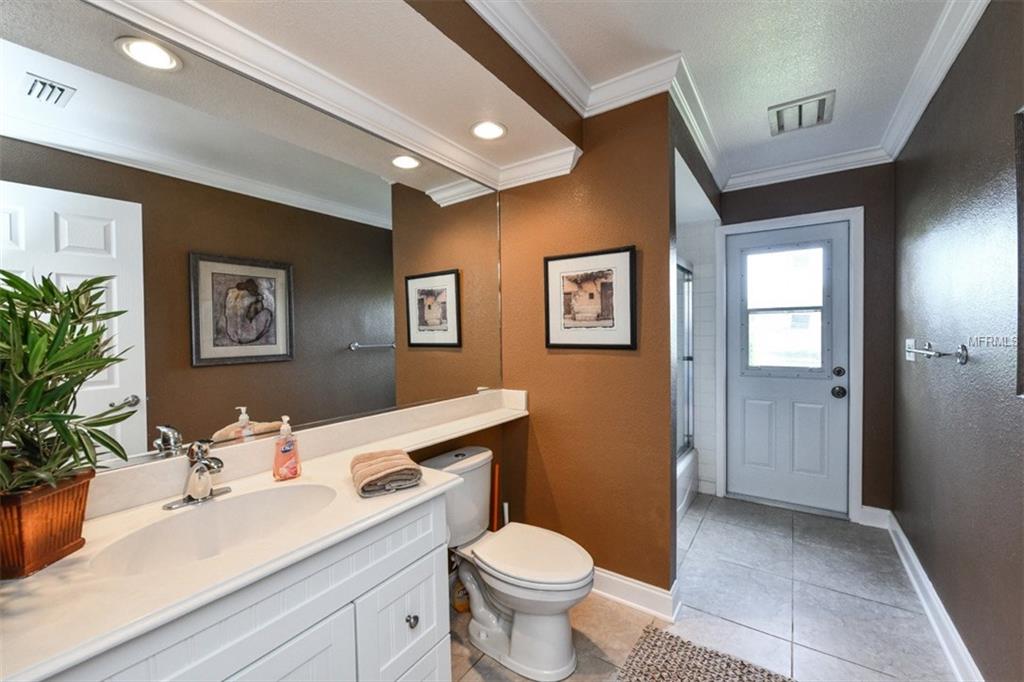 929 S DORAL LANE, VENICE, Florida 34293, 3 Bedrooms Bedrooms, 9 Rooms Rooms,2 BathroomsBathrooms,Residential,For sale,DORAL,A4209145