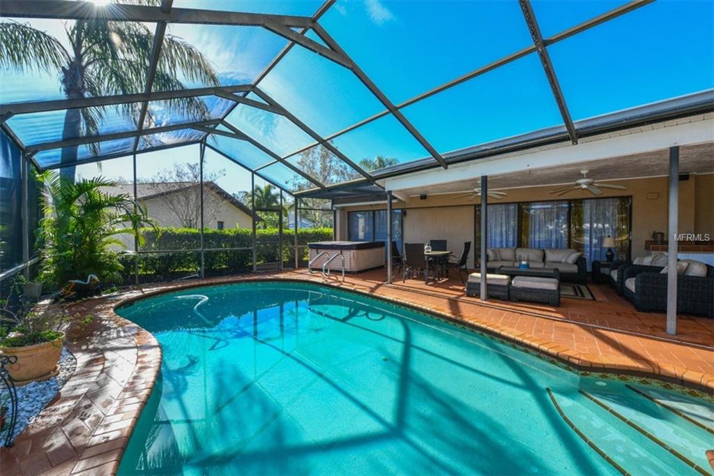 929 S DORAL LANE, VENICE, Florida 34293, 3 Bedrooms Bedrooms, 9 Rooms Rooms,2 BathroomsBathrooms,Residential,For sale,DORAL,A4209145