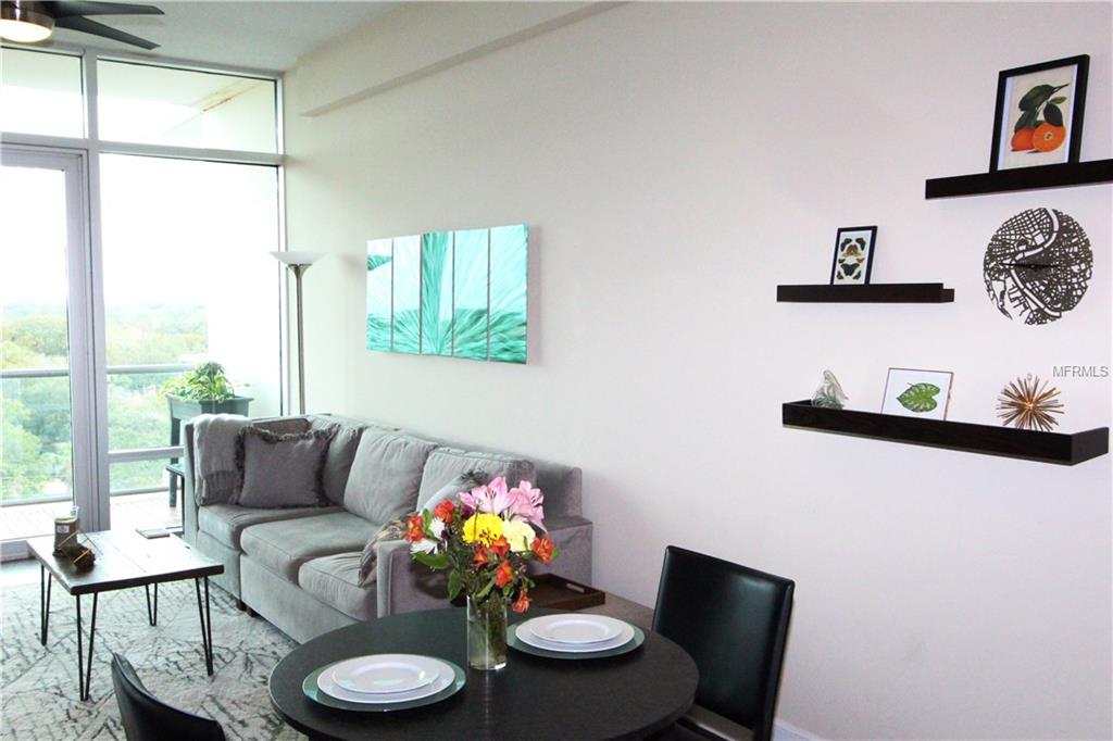 101 S EOLA DRIVE, ORLANDO, Florida 32801, 1 Bedroom Bedrooms, 4 Rooms Rooms,1 BathroomBathrooms,Residential,For sale,EOLA,O5560802