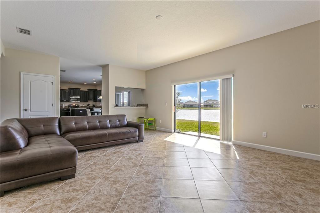 2818 SAIL BREEZE WAY, KISSIMMEE, Florida 34744, 4 Bedrooms Bedrooms, 6 Rooms Rooms,3 BathroomsBathrooms,Residential,For sale,SAIL BREEZE,O5561382