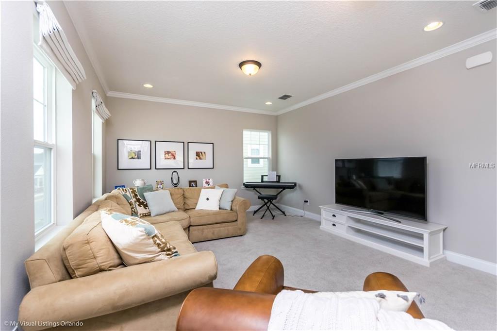 1046 HUNTSPOINT STREET, WINTER GARDEN, Florida 34787, 3 Bedrooms Bedrooms, 7 Rooms Rooms,2 BathroomsBathrooms,Residential,For sale,HUNTSPOINT,O5561581