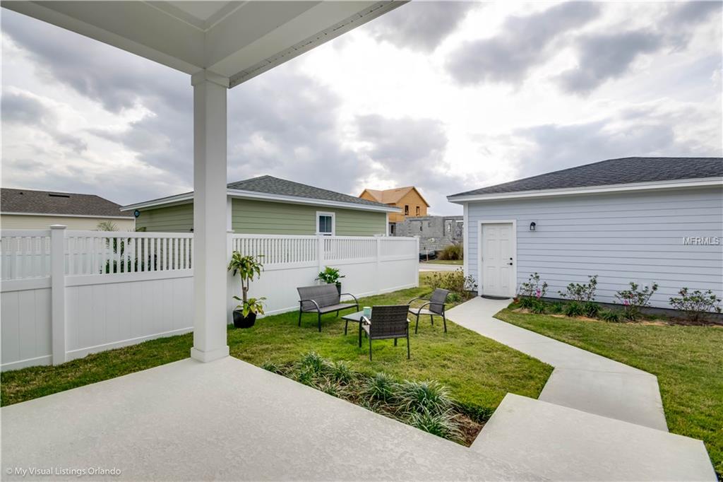 1046 HUNTSPOINT STREET, WINTER GARDEN, Florida 34787, 3 Bedrooms Bedrooms, 7 Rooms Rooms,2 BathroomsBathrooms,Residential,For sale,HUNTSPOINT,O5561581