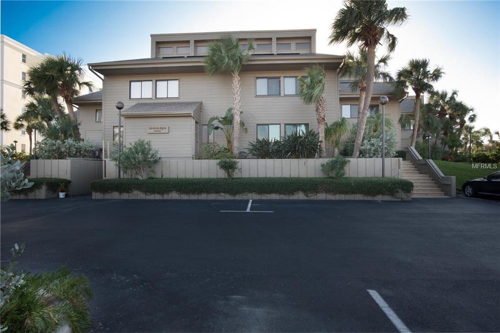 16800 GULF BOULEVARD, NORTH REDINGTON BEACH, Florida 33708, 3 Bedrooms Bedrooms, 6 Rooms Rooms,2 BathroomsBathrooms,Residential,For sale,GULF,U7838895