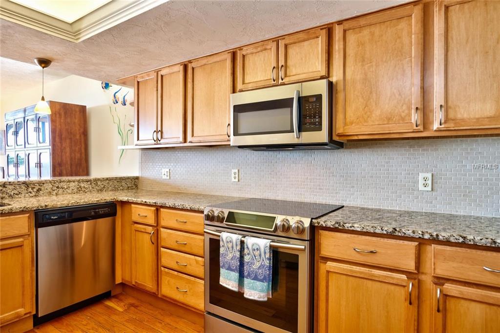 16800 GULF BOULEVARD, NORTH REDINGTON BEACH, Florida 33708, 3 Bedrooms Bedrooms, 6 Rooms Rooms,2 BathroomsBathrooms,Residential,For sale,GULF,U7838895