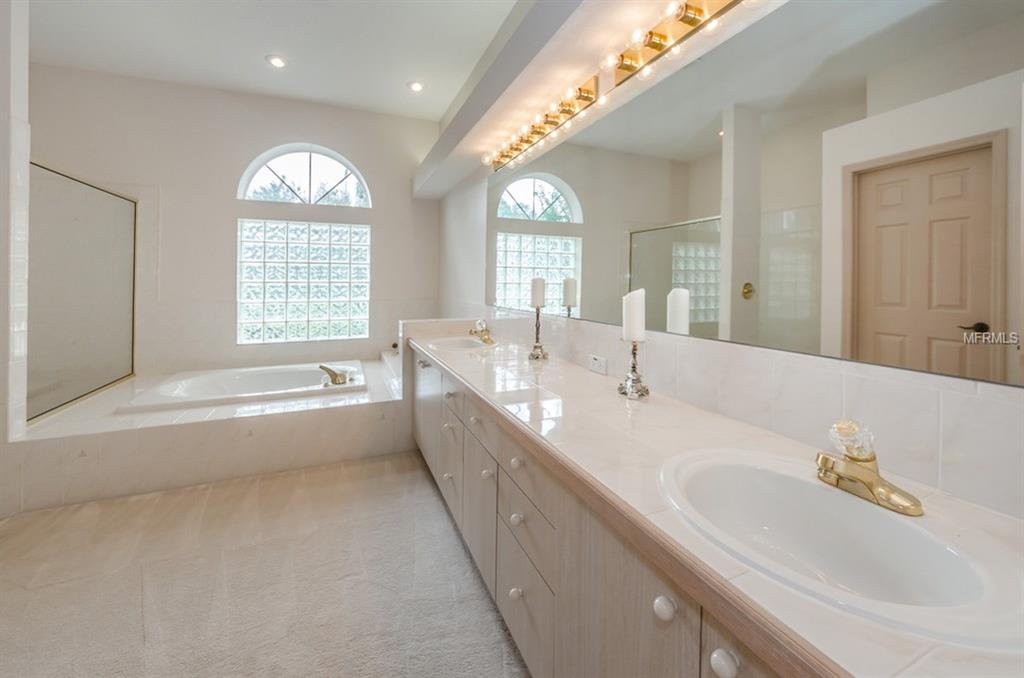 1222 BERKSHIRE LANE, TARPON SPRINGS, Florida 34688, 4 Bedrooms Bedrooms, 3 Rooms Rooms,3 BathroomsBathrooms,Residential,For sale,BERKSHIRE,U7843183