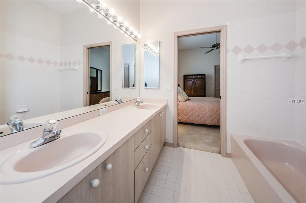 1222 BERKSHIRE LANE, TARPON SPRINGS, Florida 34688, 4 Bedrooms Bedrooms, 3 Rooms Rooms,3 BathroomsBathrooms,Residential,For sale,BERKSHIRE,U7843183