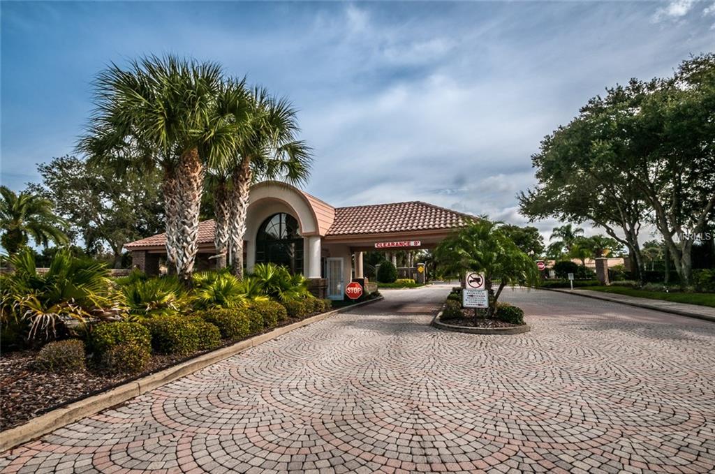 1222 BERKSHIRE LANE, TARPON SPRINGS, Florida 34688, 4 Bedrooms Bedrooms, 3 Rooms Rooms,3 BathroomsBathrooms,Residential,For sale,BERKSHIRE,U7843183