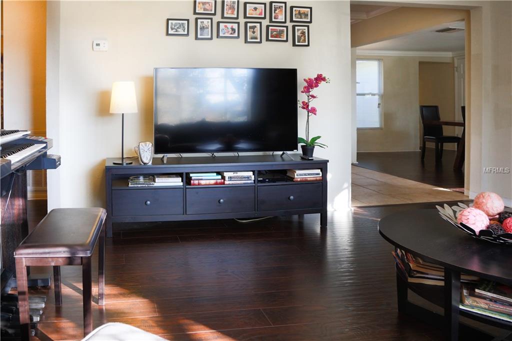 817 S EVERGREEN AVENUE, CLEARWATER, Florida 33756, 4 Bedrooms Bedrooms, 4 Rooms Rooms,2 BathroomsBathrooms,Residential,For sale,EVERGREEN,U7844572