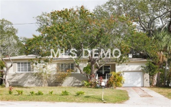 817 S EVERGREEN AVENUE, CLEARWATER, Florida 33756, 4 Bedrooms Bedrooms, 4 Rooms Rooms,2 BathroomsBathrooms,Residential,For sale,EVERGREEN,U7844572