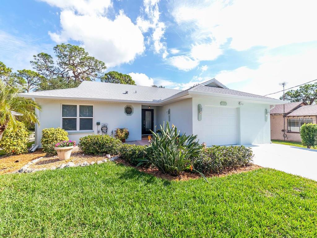 411 LYONS BAY ROAD, NOKOMIS, Florida 34275, 2 Bedrooms Bedrooms, 8 Rooms Rooms,2 BathroomsBathrooms,Residential,For sale,LYONS BAY,A4209146