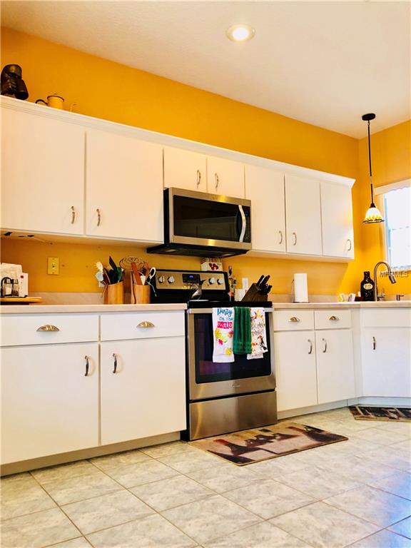 341 FERNHILL DRIVE, DEBARY, Florida 32713, 3 Bedrooms Bedrooms, 4 Rooms Rooms,2 BathroomsBathrooms,Residential,For sale,FERNHILL,V4722884