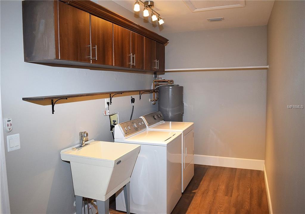 4933 81ST AVENUE TERRACE E, SARASOTA, Florida 34243, 3 Bedrooms Bedrooms, 8 Rooms Rooms,2 BathroomsBathrooms,Residential,For sale,81ST AVENUE,A4210020