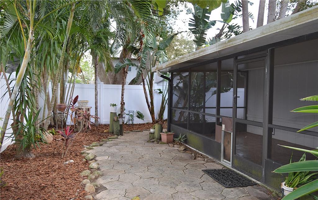 4933 81ST AVENUE TERRACE E, SARASOTA, Florida 34243, 3 Bedrooms Bedrooms, 8 Rooms Rooms,2 BathroomsBathrooms,Residential,For sale,81ST AVENUE,A4210020