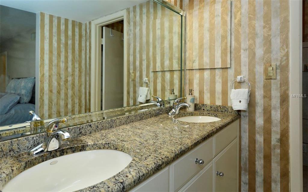 6015 W PEPPERTREE WAY, SARASOTA, Florida 34242, 2 Bedrooms Bedrooms, 5 Rooms Rooms,2 BathroomsBathrooms,Residential,For sale,PEPPERTREE,A4210091