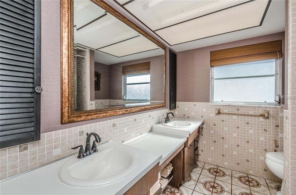 6824 14TH AVENUE N, ST PETERSBURG, Florida 33710, 3 Bedrooms Bedrooms, 4 Rooms Rooms,2 BathroomsBathrooms,Residential,For sale,14TH,U7837185