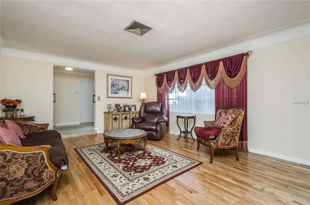 6824 14TH AVENUE N, ST PETERSBURG, Florida 33710, 3 Bedrooms Bedrooms, 4 Rooms Rooms,2 BathroomsBathrooms,Residential,For sale,14TH,U7837185