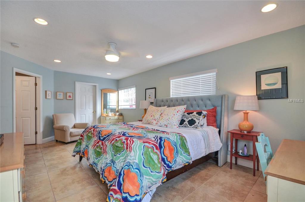 206 S OCCIDENT STREET, TAMPA, Florida 33609, 3 Bedrooms Bedrooms, 6 Rooms Rooms,2 BathroomsBathrooms,Residential,For sale,OCCIDENT,T2920218