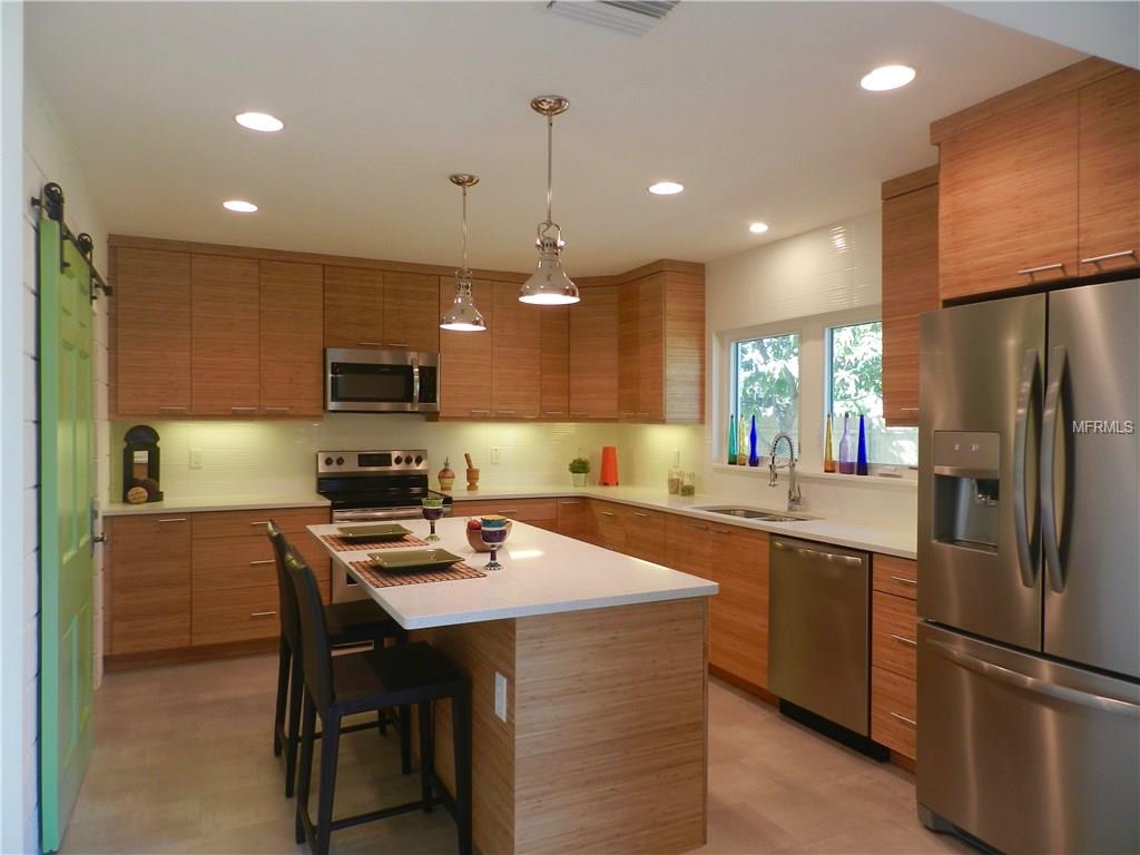 2460 TROPICAL SHORES DRIVE SE, ST PETERSBURG, Florida 33705, 3 Bedrooms Bedrooms, 3 Rooms Rooms,2 BathroomsBathrooms,Residential,For sale,TROPICAL SHORES,U7843184