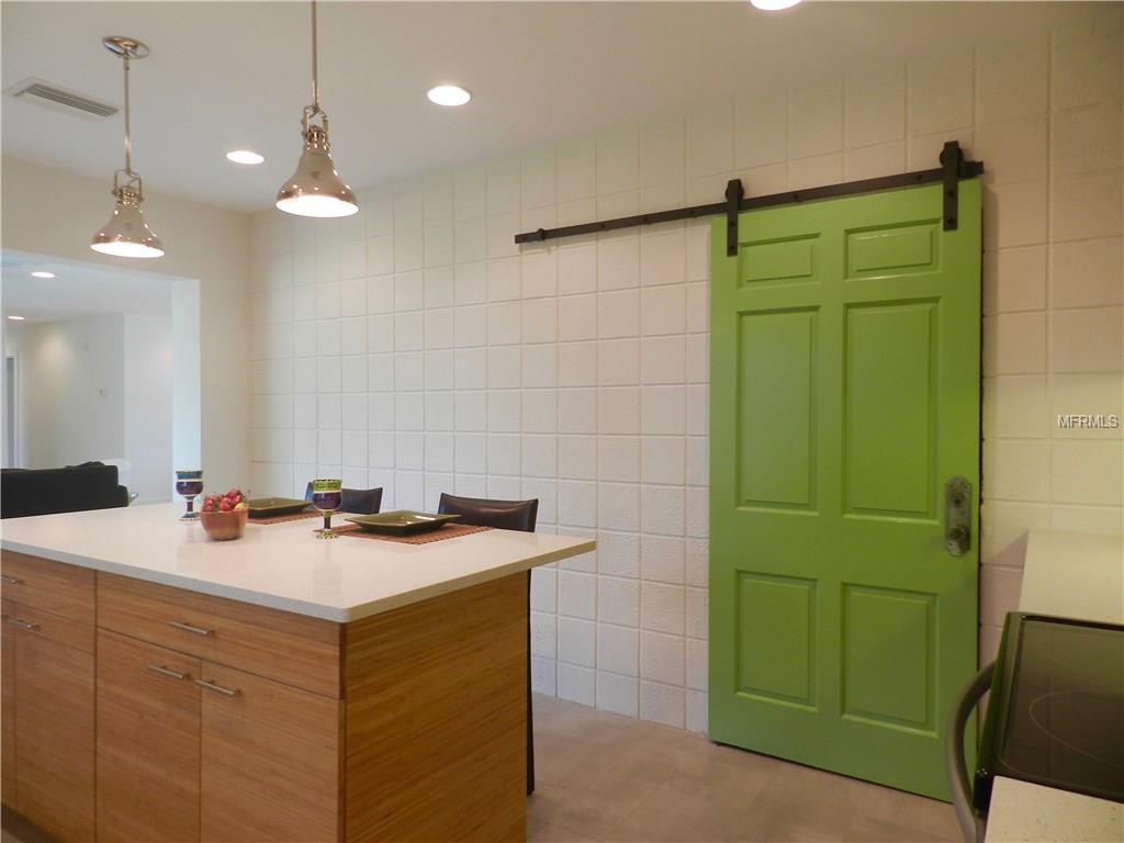 2460 TROPICAL SHORES DRIVE SE, ST PETERSBURG, Florida 33705, 3 Bedrooms Bedrooms, 3 Rooms Rooms,2 BathroomsBathrooms,Residential,For sale,TROPICAL SHORES,U7843184