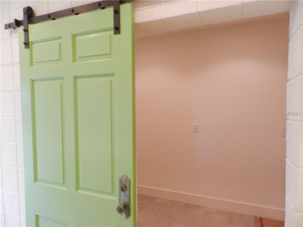 2460 TROPICAL SHORES DRIVE SE, ST PETERSBURG, Florida 33705, 3 Bedrooms Bedrooms, 3 Rooms Rooms,2 BathroomsBathrooms,Residential,For sale,TROPICAL SHORES,U7843184