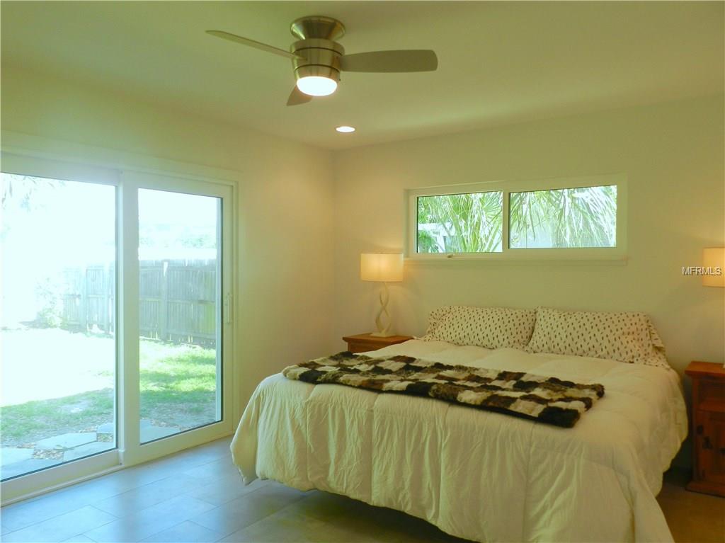 2460 TROPICAL SHORES DRIVE SE, ST PETERSBURG, Florida 33705, 3 Bedrooms Bedrooms, 3 Rooms Rooms,2 BathroomsBathrooms,Residential,For sale,TROPICAL SHORES,U7843184