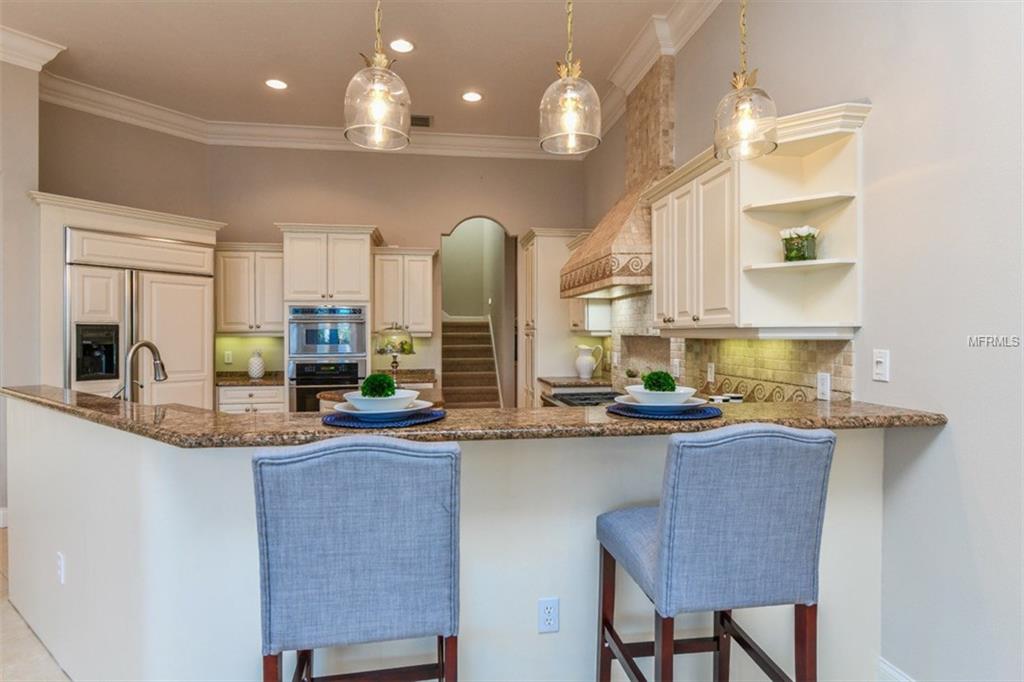 7026 KINGSMILL COURT, LAKEWOOD RANCH, Florida 34202, 4 Bedrooms Bedrooms, 10 Rooms Rooms,4 BathroomsBathrooms,Residential,For sale,KINGSMILL,A4207165