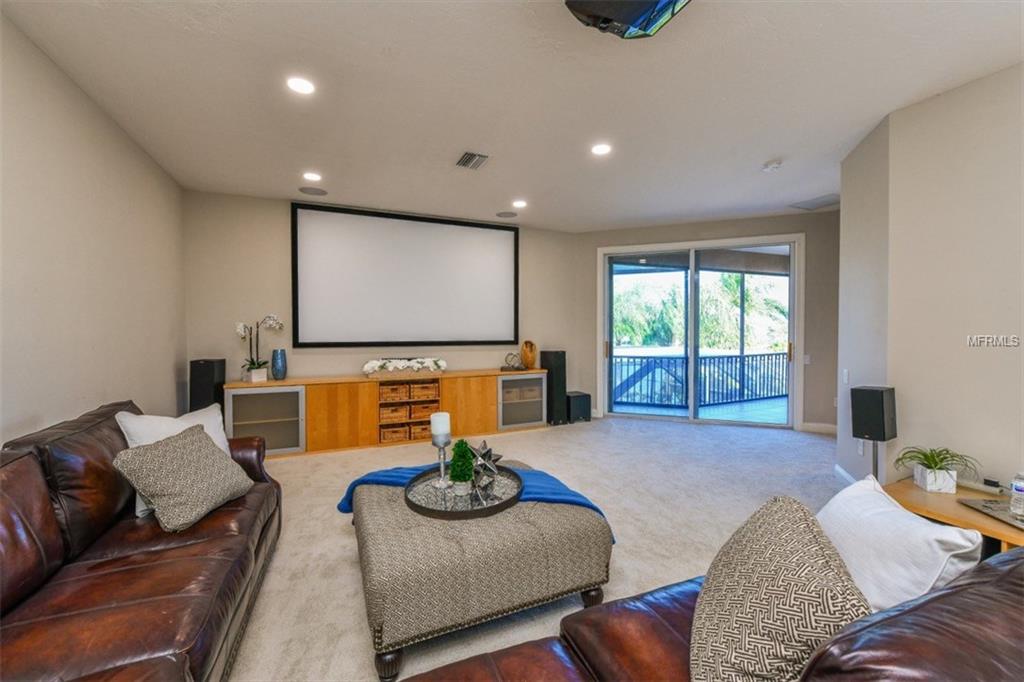 7026 KINGSMILL COURT, LAKEWOOD RANCH, Florida 34202, 4 Bedrooms Bedrooms, 10 Rooms Rooms,4 BathroomsBathrooms,Residential,For sale,KINGSMILL,A4207165