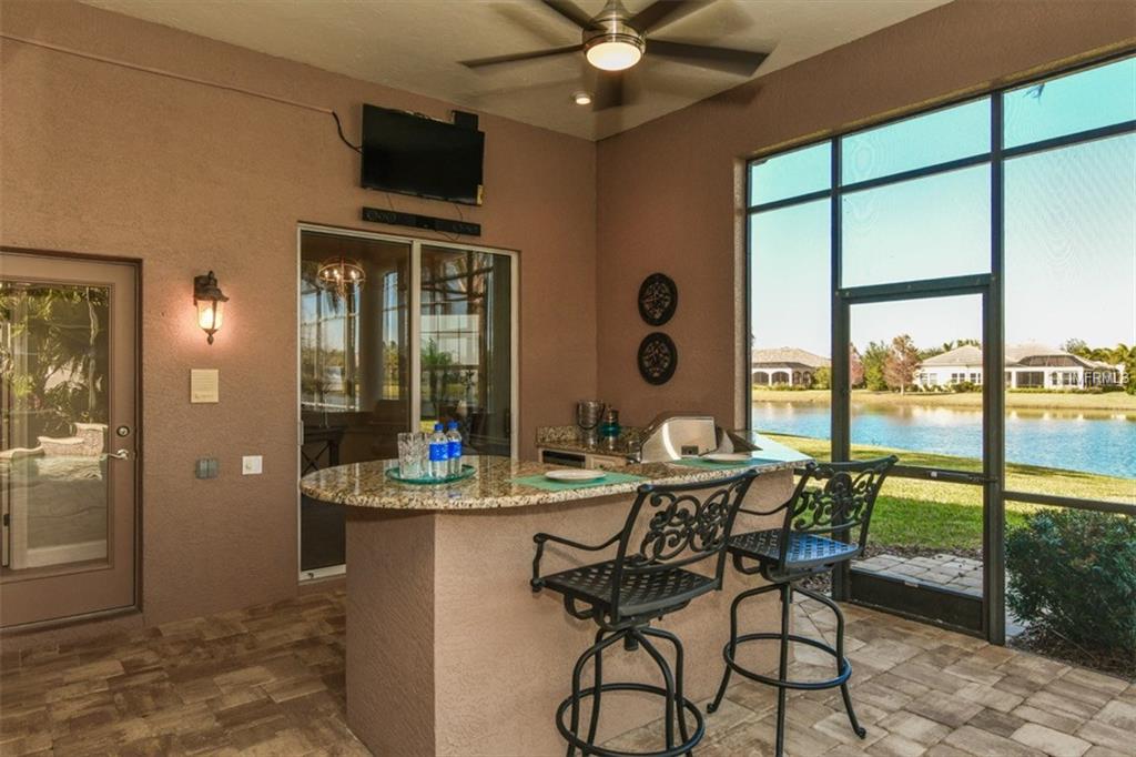 7026 KINGSMILL COURT, LAKEWOOD RANCH, Florida 34202, 4 Bedrooms Bedrooms, 10 Rooms Rooms,4 BathroomsBathrooms,Residential,For sale,KINGSMILL,A4207165