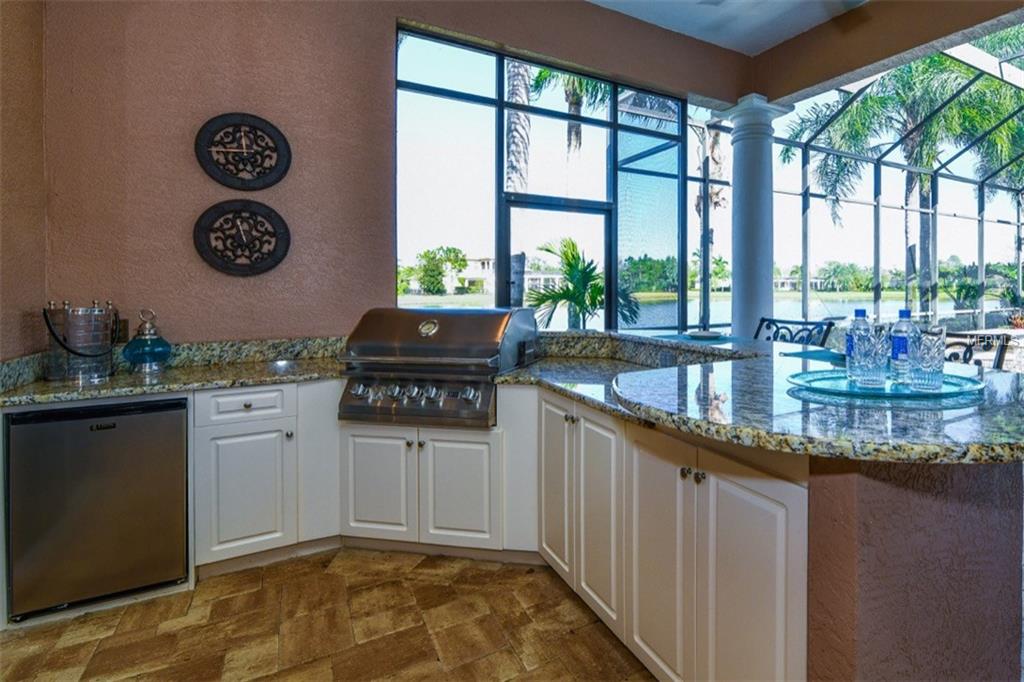7026 KINGSMILL COURT, LAKEWOOD RANCH, Florida 34202, 4 Bedrooms Bedrooms, 10 Rooms Rooms,4 BathroomsBathrooms,Residential,For sale,KINGSMILL,A4207165