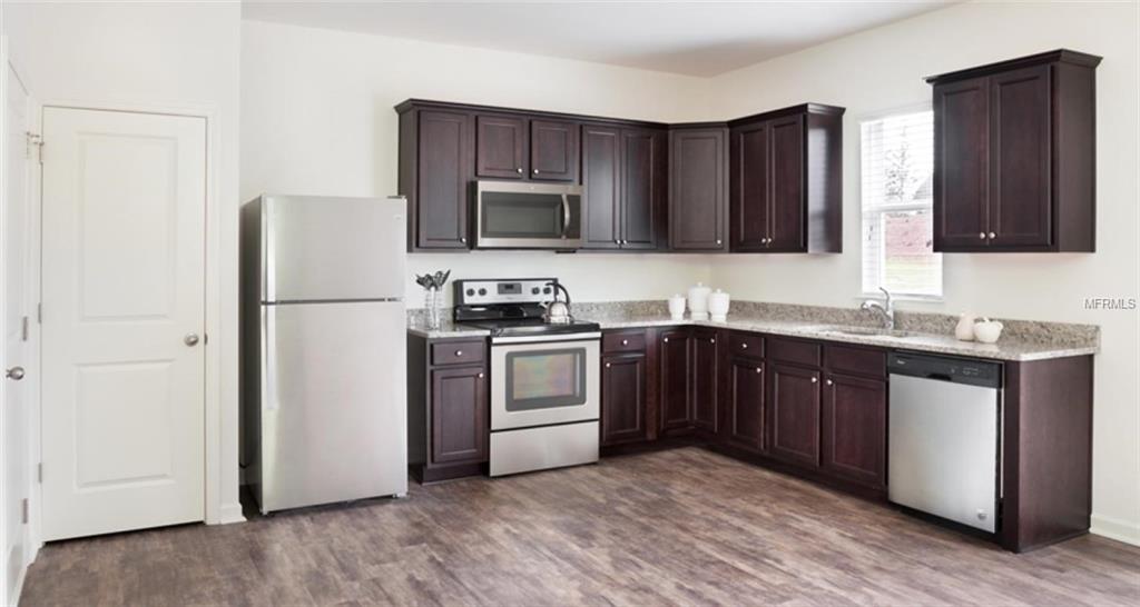 952 ROBERTA ROAD, LAKE WALES, Florida 33853, 4 Bedrooms Bedrooms, 3 Rooms Rooms,2 BathroomsBathrooms,Residential,For sale,ROBERTA,O5559413