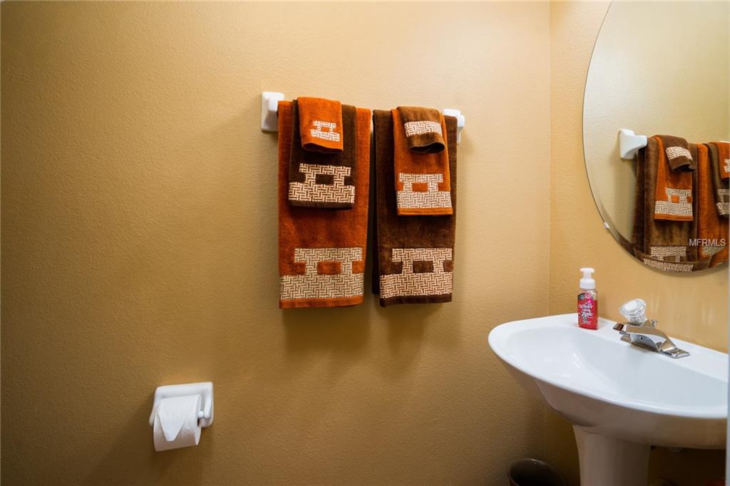 949 PICKFAIR TERRACE, LAKE MARY, Florida 32746, 3 Bedrooms Bedrooms, 10 Rooms Rooms,2 BathroomsBathrooms,Residential,For sale,PICKFAIR,O5560445