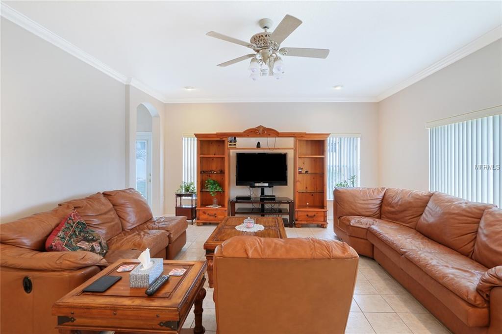 2634 RAVENDALE LANE, HOLIDAY, Florida 34691, 4 Bedrooms Bedrooms, 3 Rooms Rooms,3 BathroomsBathrooms,Residential,For sale,RAVENDALE,U7846920