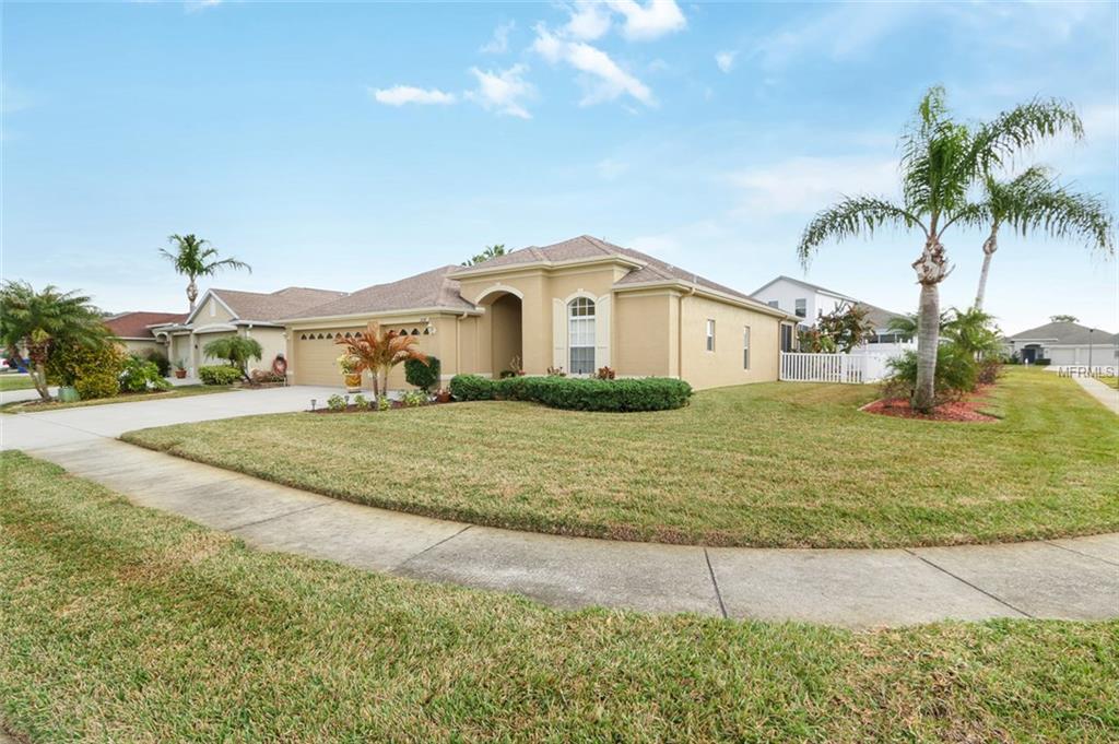 2634 RAVENDALE LANE, HOLIDAY, Florida 34691, 4 Bedrooms Bedrooms, 3 Rooms Rooms,3 BathroomsBathrooms,Residential,For sale,RAVENDALE,U7846920