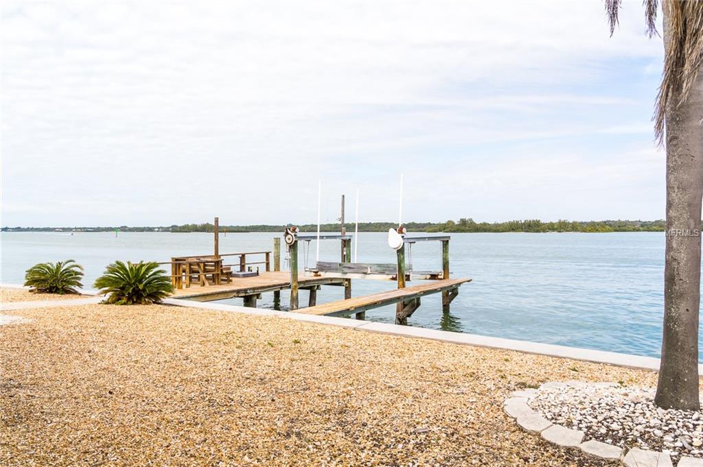 16119 6TH STREET E, REDINGTON BEACH, Florida 33708, 3 Bedrooms Bedrooms, 10 Rooms Rooms,2 BathroomsBathrooms,Residential,For sale,6TH,T2927758