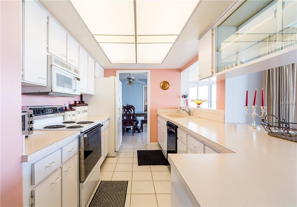 16119 6TH STREET E, REDINGTON BEACH, Florida 33708, 3 Bedrooms Bedrooms, 10 Rooms Rooms,2 BathroomsBathrooms,Residential,For sale,6TH,T2927758