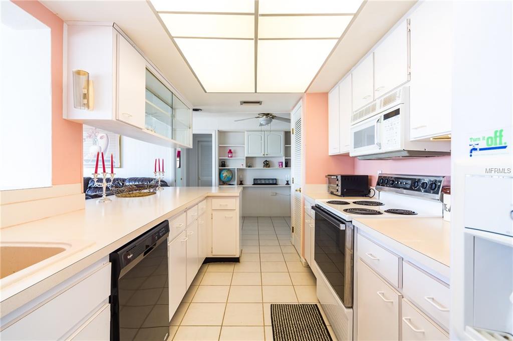 16119 6TH STREET E, REDINGTON BEACH, Florida 33708, 3 Bedrooms Bedrooms, 10 Rooms Rooms,2 BathroomsBathrooms,Residential,For sale,6TH,T2927758