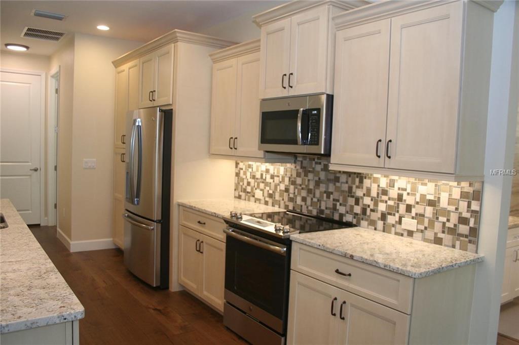 1802 BROOKHAVEN DRIVE, SARASOTA, Florida 34239, 3 Bedrooms Bedrooms, 9 Rooms Rooms,2 BathroomsBathrooms,Residential,For sale,BROOKHAVEN,A4210092