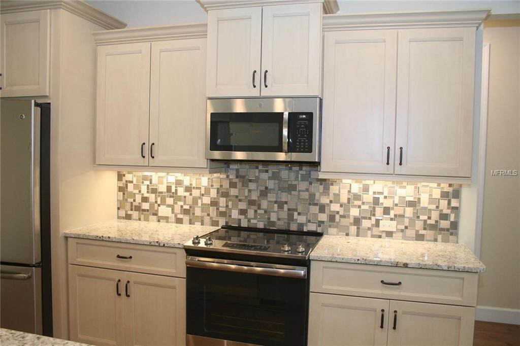 1802 BROOKHAVEN DRIVE, SARASOTA, Florida 34239, 3 Bedrooms Bedrooms, 9 Rooms Rooms,2 BathroomsBathrooms,Residential,For sale,BROOKHAVEN,A4210092