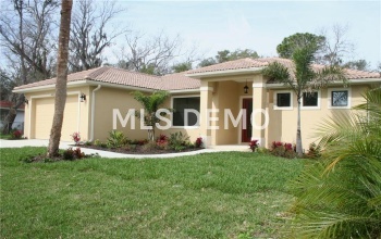 1802 BROOKHAVEN DRIVE, SARASOTA, Florida 34239, 3 Bedrooms Bedrooms, 9 Rooms Rooms,2 BathroomsBathrooms,Residential,For sale,BROOKHAVEN,A4210092