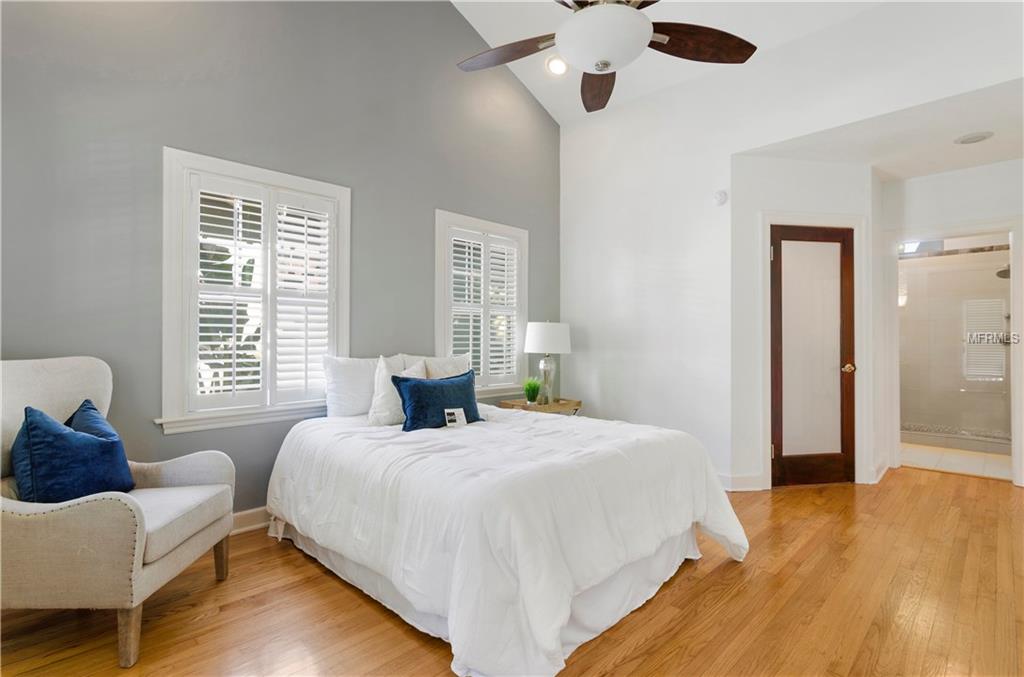422 E GORE STREET, ORLANDO, Florida 32806, 4 Bedrooms Bedrooms, 8 Rooms Rooms,3 BathroomsBathrooms,Residential,For sale,GORE,O5528958