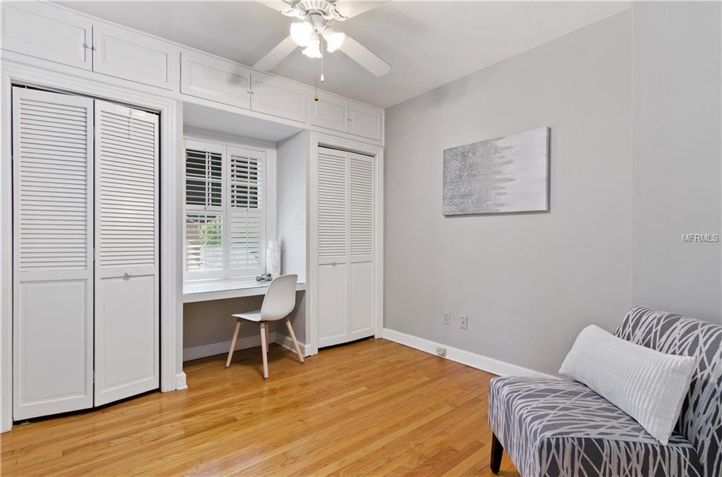 422 E GORE STREET, ORLANDO, Florida 32806, 4 Bedrooms Bedrooms, 8 Rooms Rooms,3 BathroomsBathrooms,Residential,For sale,GORE,O5528958