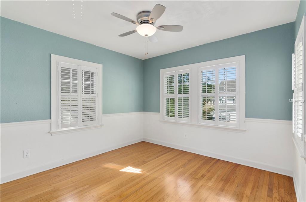 422 E GORE STREET, ORLANDO, Florida 32806, 4 Bedrooms Bedrooms, 8 Rooms Rooms,3 BathroomsBathrooms,Residential,For sale,GORE,O5528958