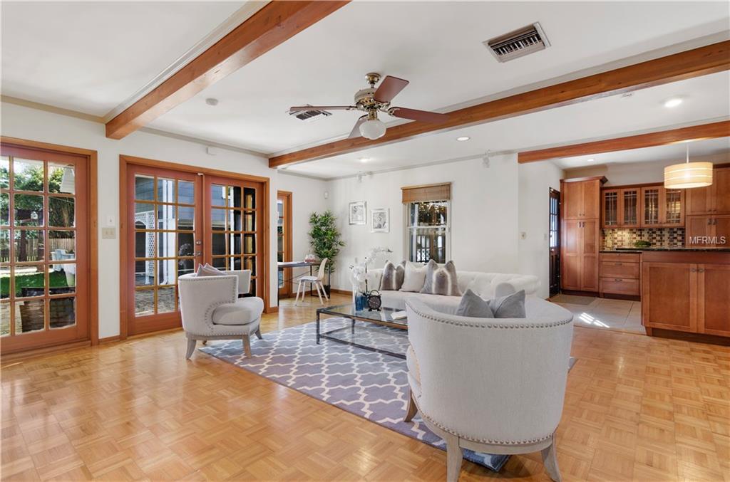 422 E GORE STREET, ORLANDO, Florida 32806, 4 Bedrooms Bedrooms, 8 Rooms Rooms,3 BathroomsBathrooms,Residential,For sale,GORE,O5528958