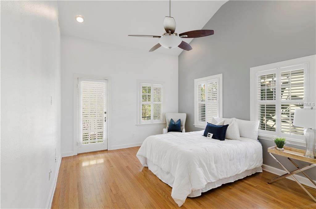 422 E GORE STREET, ORLANDO, Florida 32806, 4 Bedrooms Bedrooms, 8 Rooms Rooms,3 BathroomsBathrooms,Residential,For sale,GORE,O5528958