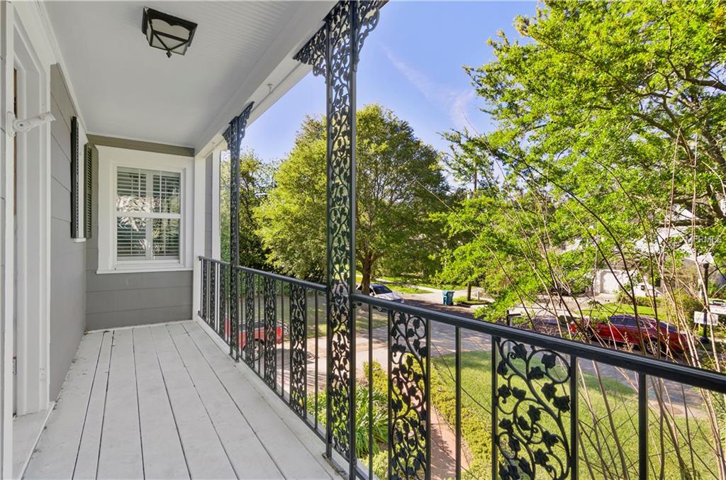 422 E GORE STREET, ORLANDO, Florida 32806, 4 Bedrooms Bedrooms, 8 Rooms Rooms,3 BathroomsBathrooms,Residential,For sale,GORE,O5528958