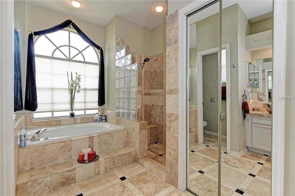 7214 36TH COURT E, SARASOTA, Florida 34243, 3 Bedrooms Bedrooms, 8 Rooms Rooms,2 BathroomsBathrooms,Residential,For sale,36TH,A4196439